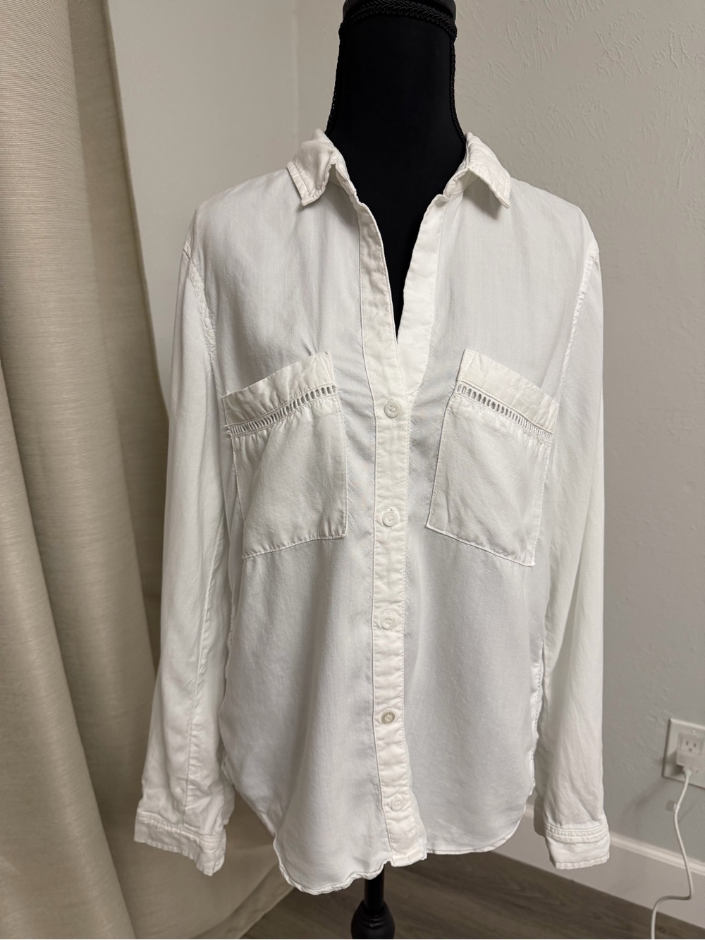 cloth & stone White Long-Sleeve Casual Button-Down Shirt with Chest Pockets